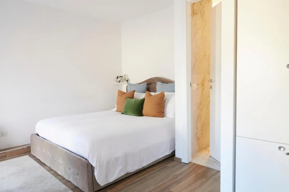 Duomo E Brera Suite Milão Apartamento